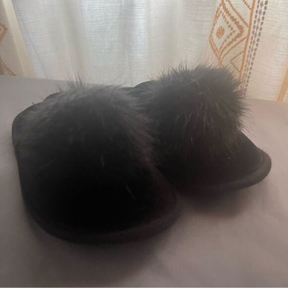 Victoria’s Secret Womens M Slide Slippers Velvet Faux Fur Poof Soft Lounge - Picture 7 of 10